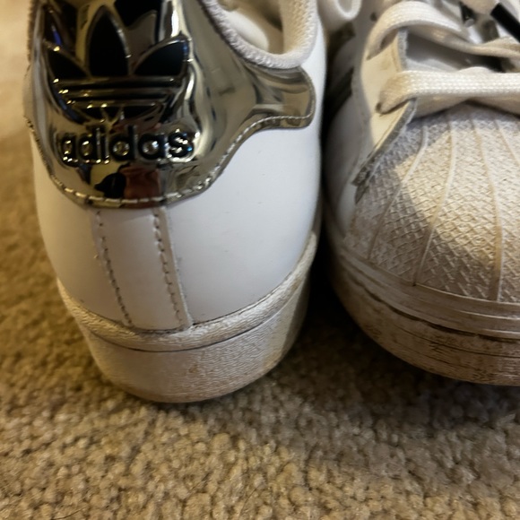 Adidas silver superstar excellent condition - Picture 4 of 4